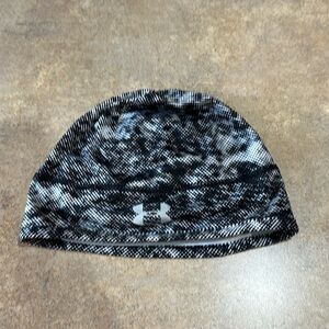 Women’s Under Armour  hat with ponytail hole